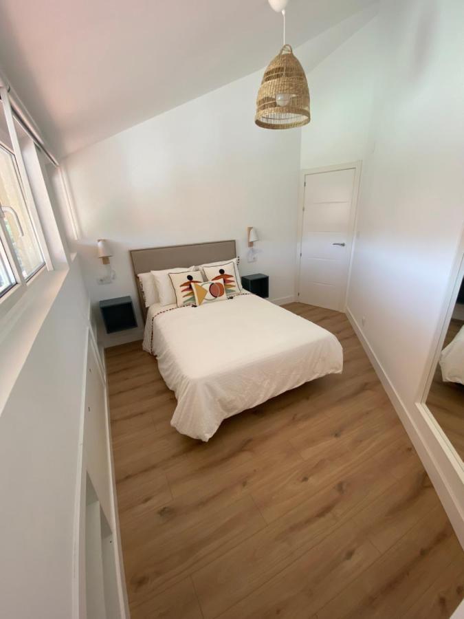 Dania Esteiro Apartment Muros