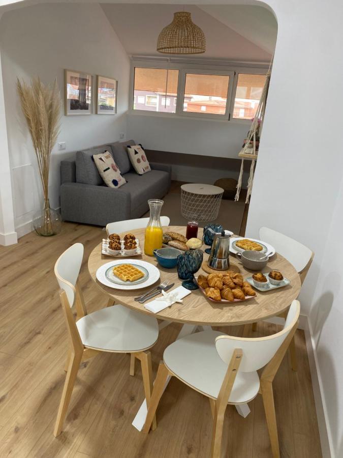 Dania Esteiro Apartment Muros